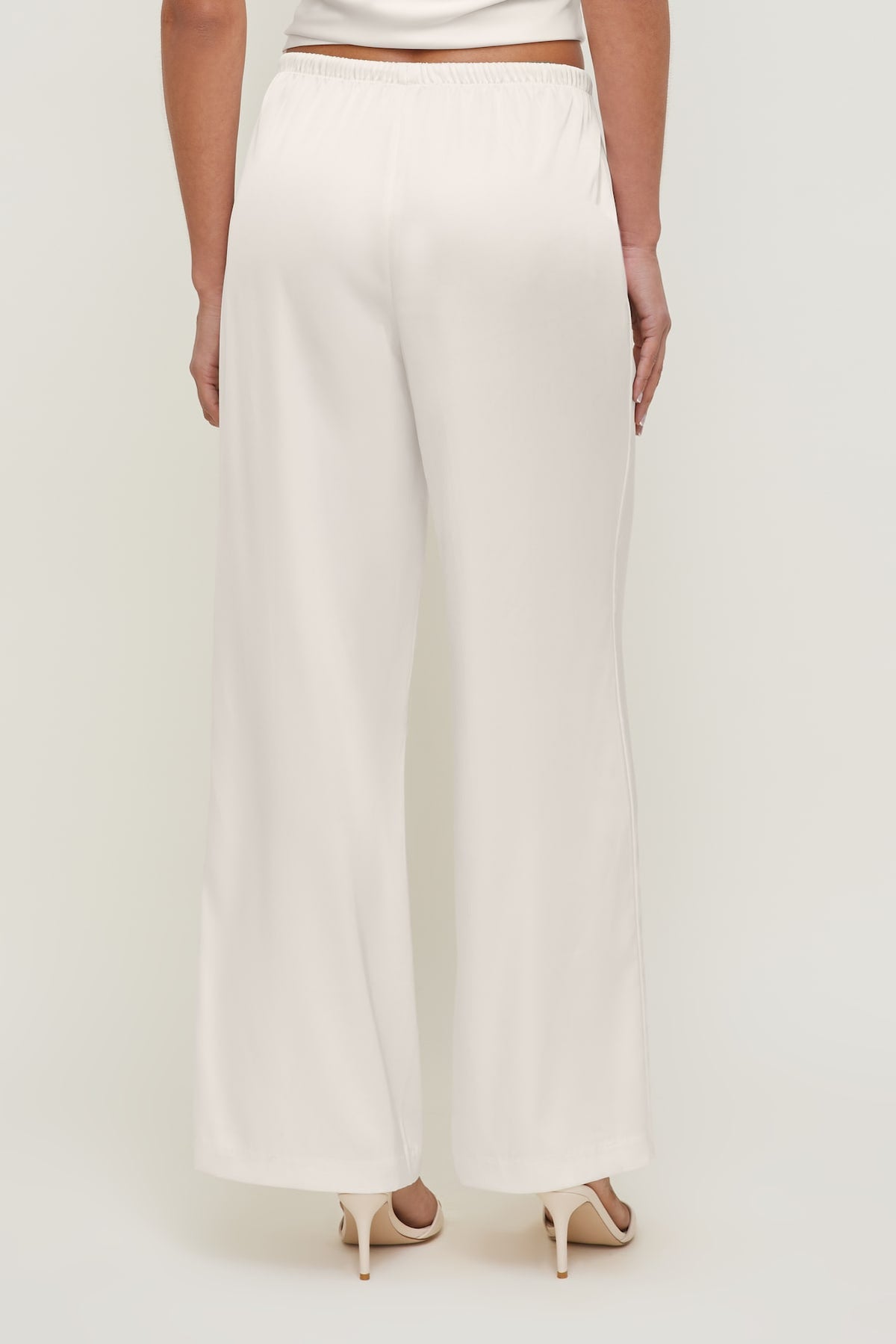 Dynamite Leo Satin Wide Leg Pants Beige