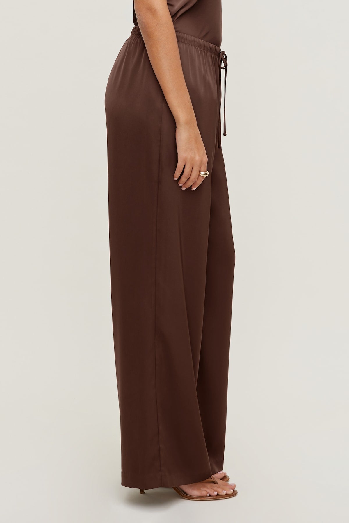 Dynamite Leo Satin Wide Leg Pants Brown