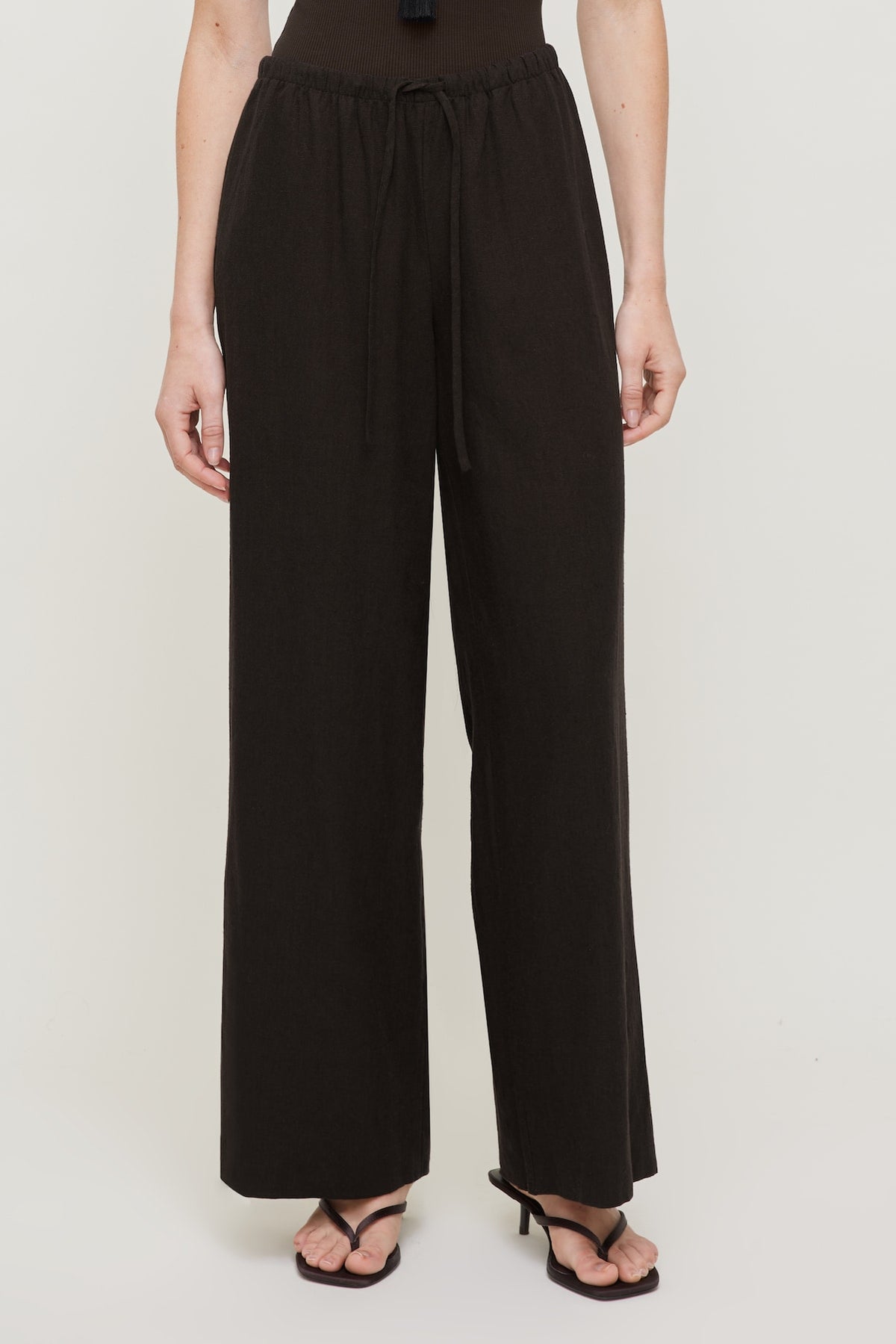 Dynamite Leo Linen Wide Leg Pants Brown