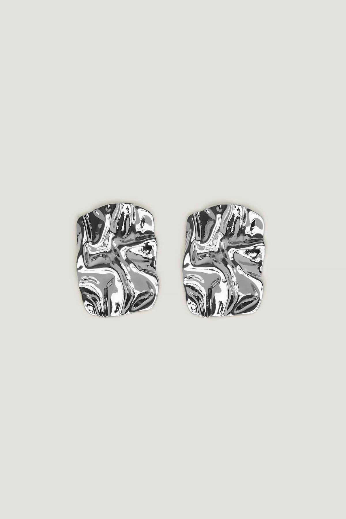Dynamite Crumpled Button Earrings Gray