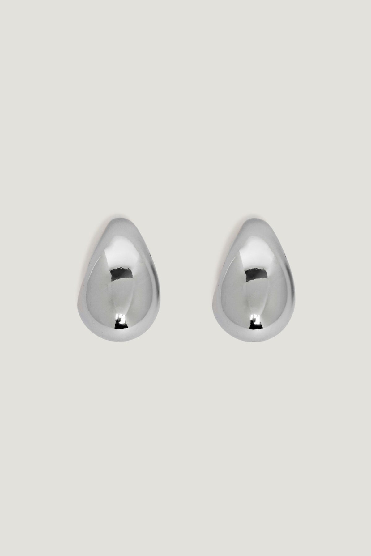 Dynamite Mini Loop Teardrop Earrings Gray