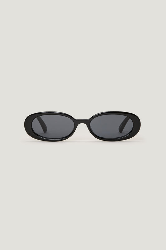 Dynamite LE SPECS | Outta Love Oval Sunglasses PURPLE