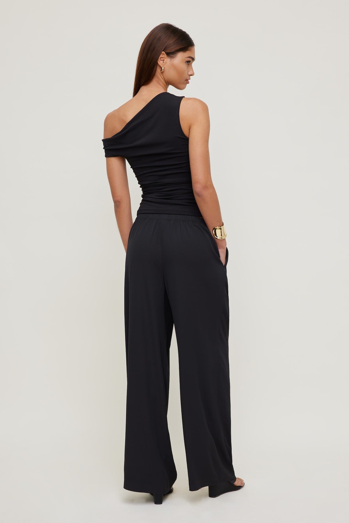 Dynamite Sculpt Off Shoulder Top Black