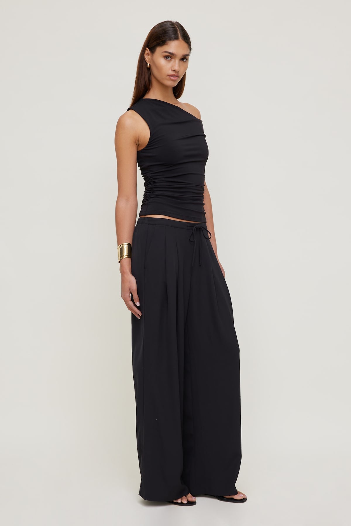 Dynamite Sculpt Off Shoulder Top Black