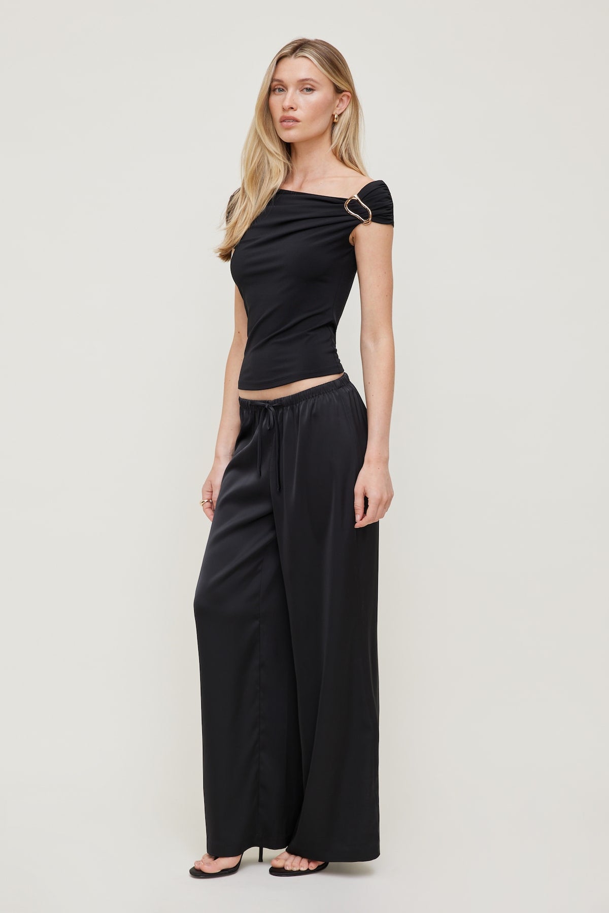 Dynamite Sculpt Buckle Detail Top Black