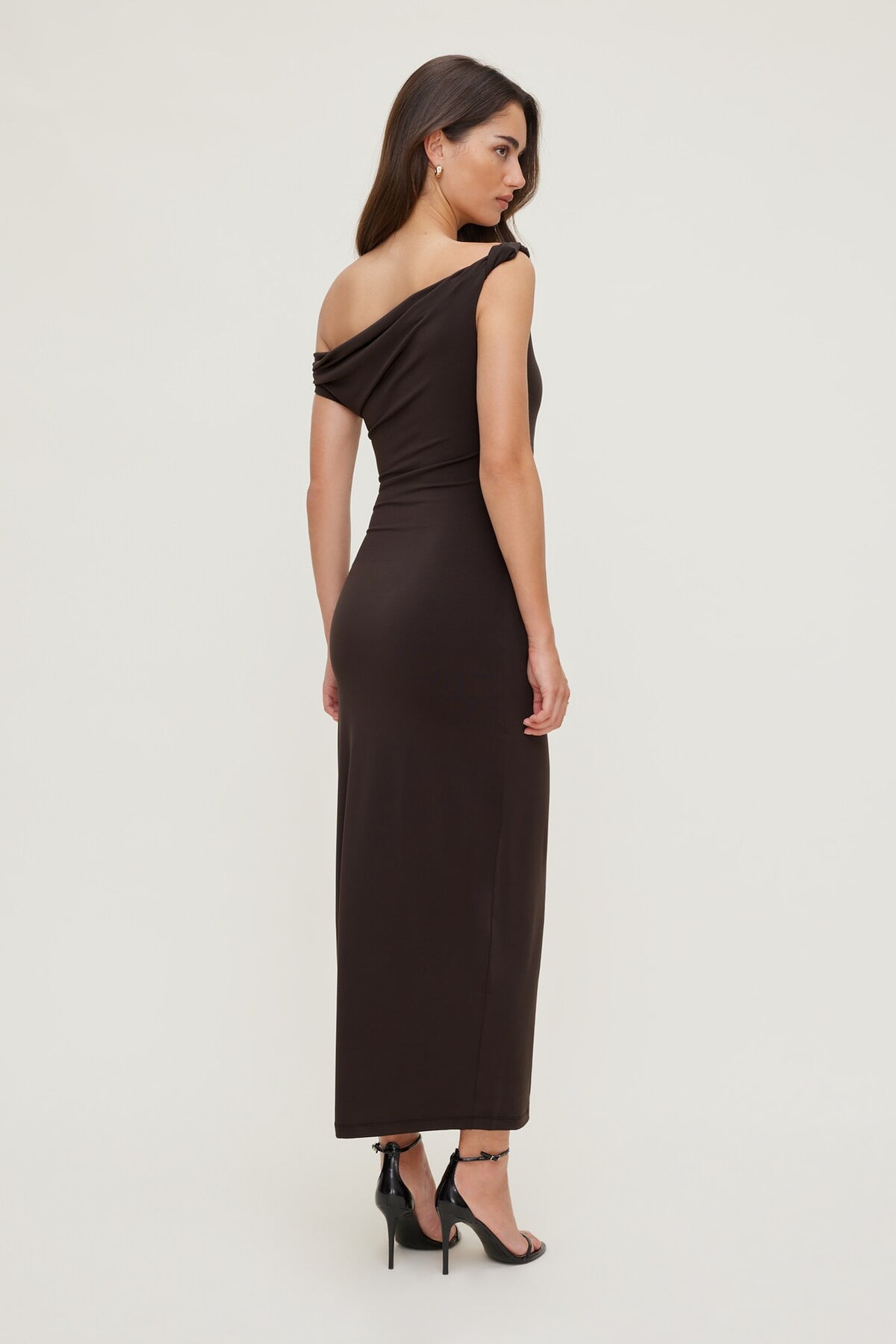 Dynamite Jayde Sculpt Maxi Dress Brown