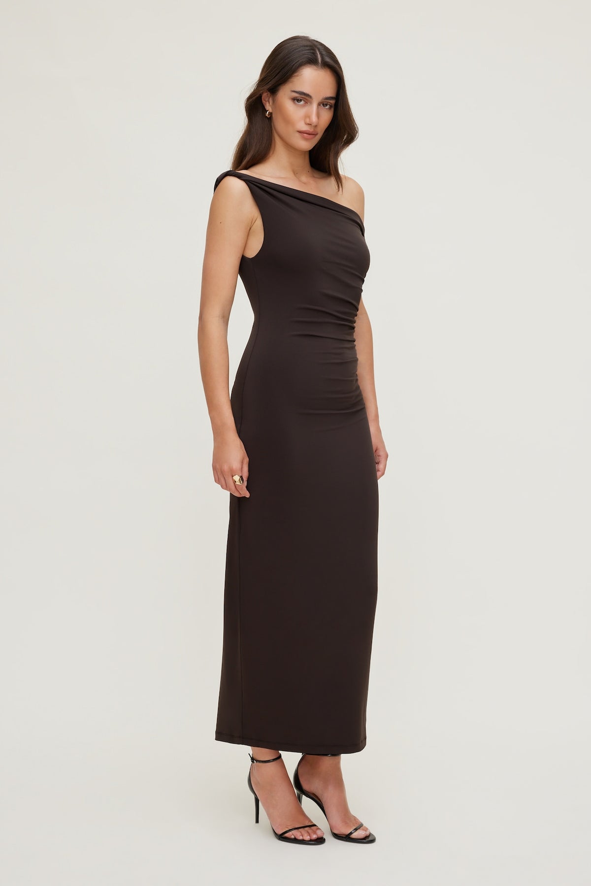 Dynamite Jayde Sculpt Maxi Dress Brown