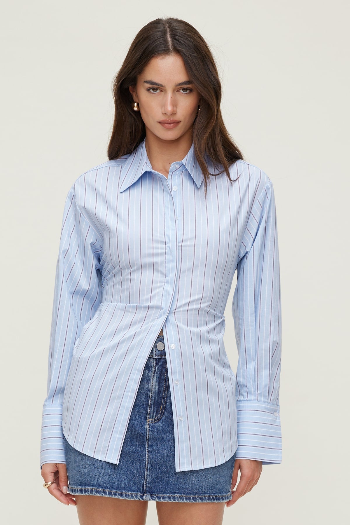 Dynamite Poplin Cinch Back Shirt Blue