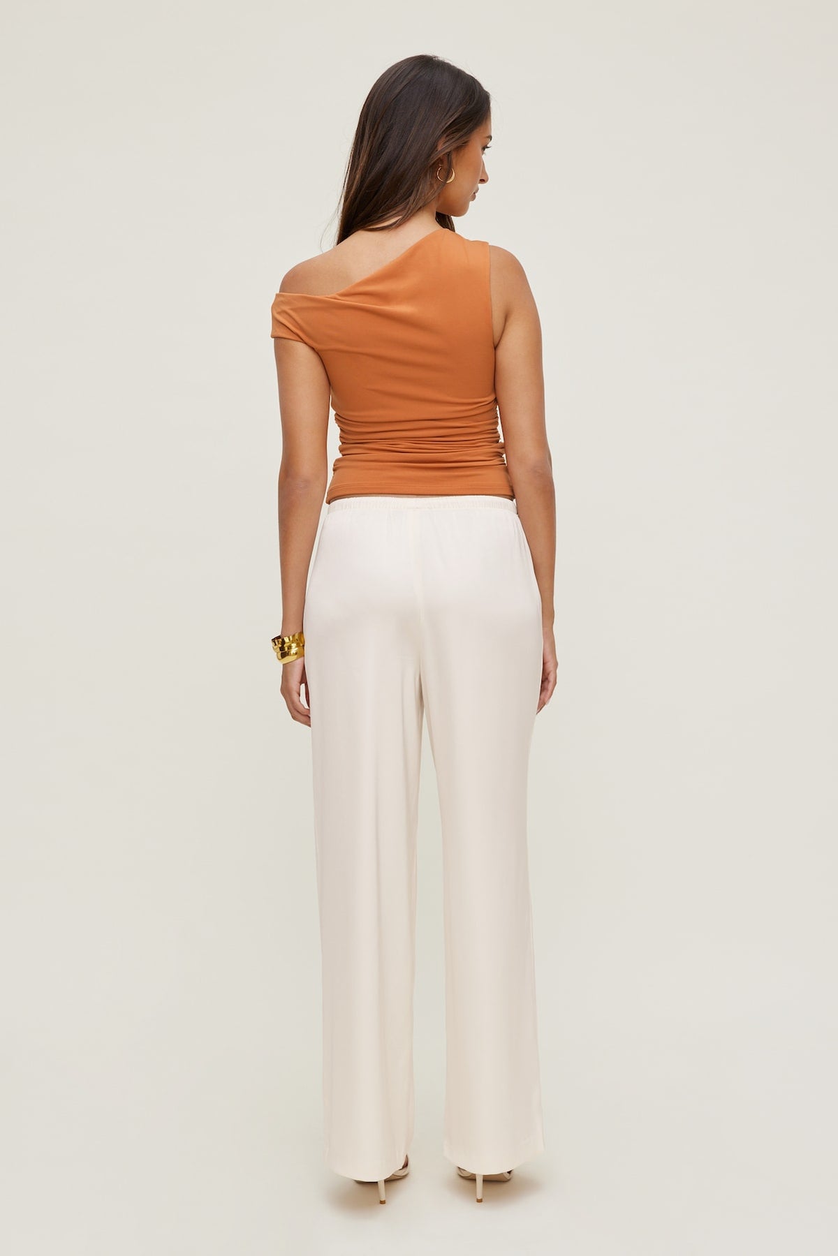 Dynamite Leo Satin Wide Leg Pants Beige