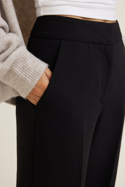 Dynamite Yasmin Airflow Straight Leg Pants Black