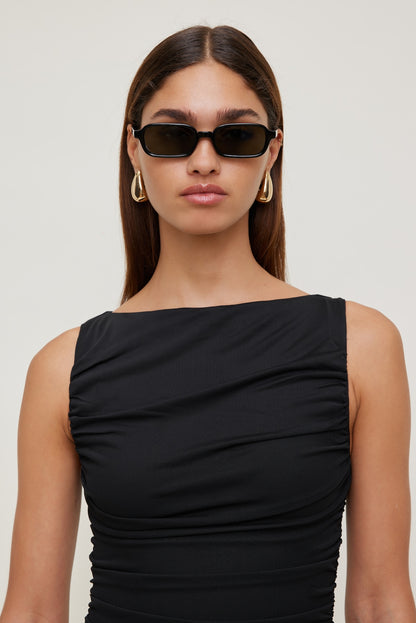 Dynamite LE SPECS | Pilferer Rectangular Sunglasses Purple